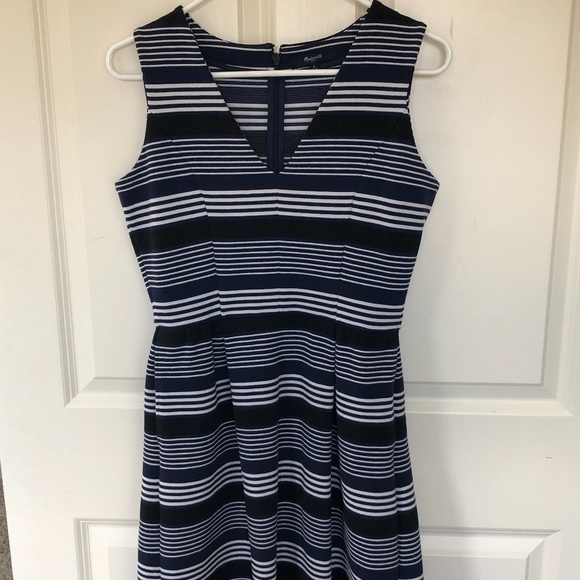 Madewell Striped Dress - Picture 2 of 4